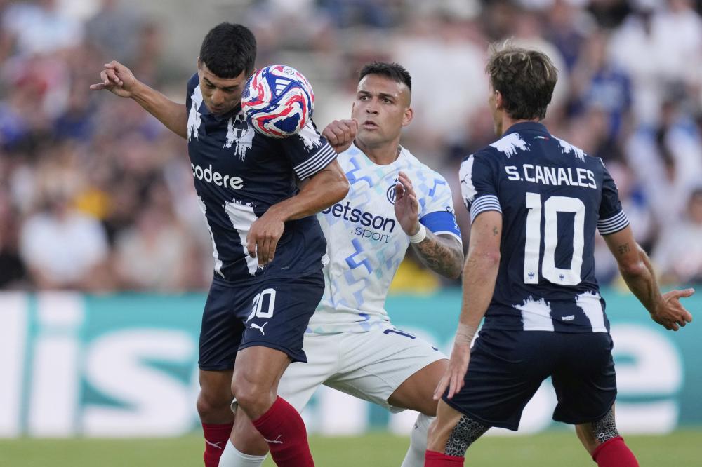 肖赧谈中超赛程安排：倒数第二轮不同时开球这一点就挺业余